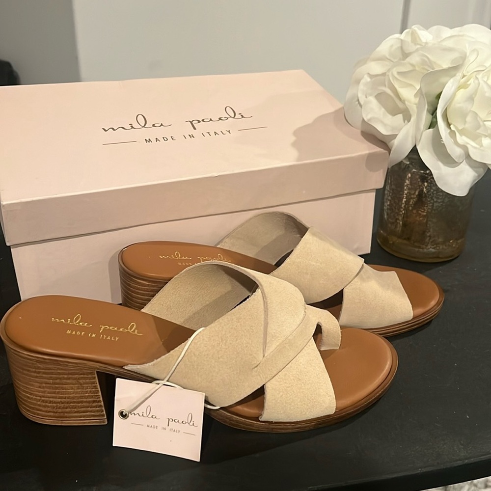 Mila Paoli Made in Italy size 7 in the color sand. Never worn!